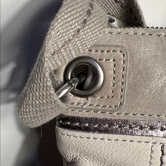 The Sak Cream and Tan Crossbody Bag - Picture 3 of 7